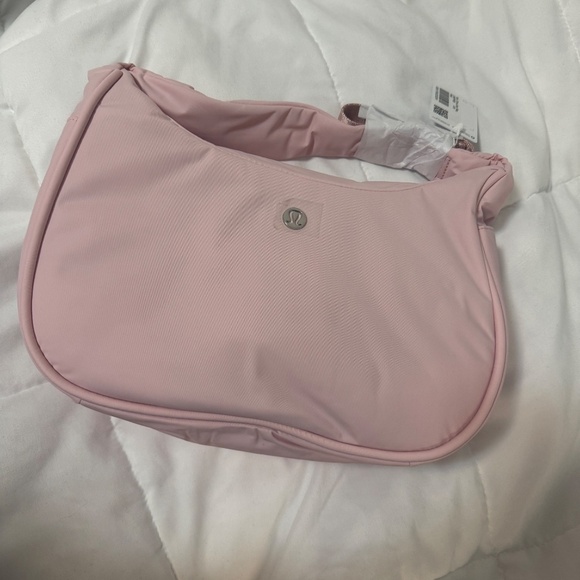 🩷🆕 Lululemon Mini Shoulder Bag 4L (now called City Essentials) - Pink Mist - Picture 4 of 7